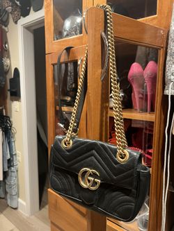Gucci GG Marmont Small Shoulder Bag Purse