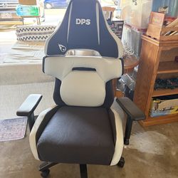 Gaming chair