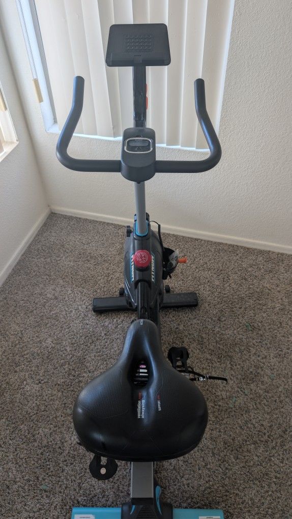 Indoor Cycling Bike 