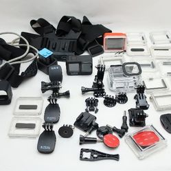 GoPro HERO9 Action Camera - Black with a lot of extras 3 battery charger & more