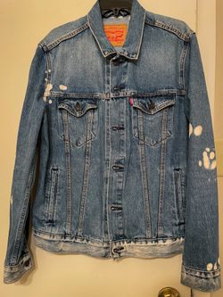 Levi Men’s Denim Jean Jacket (Medium)