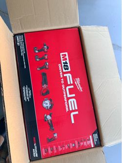 M18 FUEL 18V Lithium-Ion Brushless Cordless Combo Kit