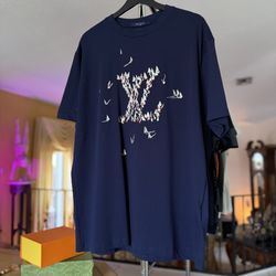 Lv Shirt Size Large