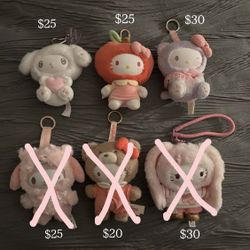 hello kitty keychains! READ DESCRIPTION 