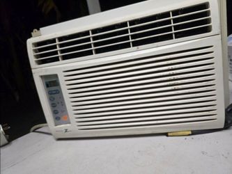 Zenith ZE6500R Air Conditioner