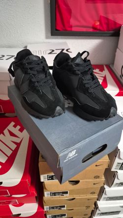 New Balance.. Women size 8 (eur 39).. Men's size 11 (eur 45).. $100