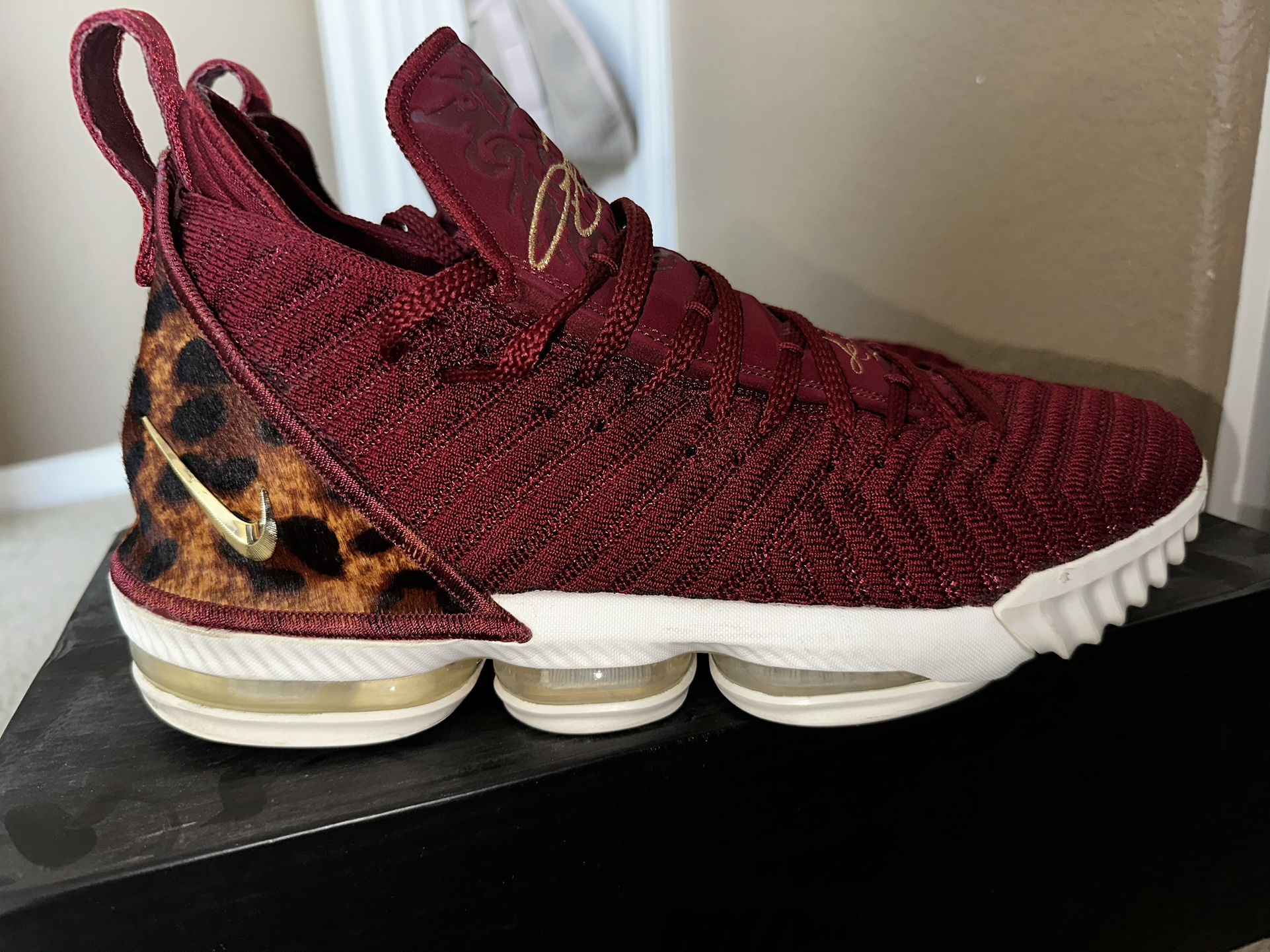 Lebron 16 King Indoor Use Only for Sale in Fontana CA OfferUp