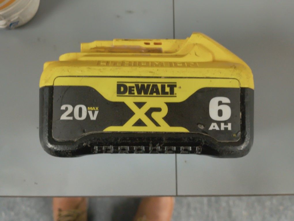 DeWalt 20v XR 6 AH