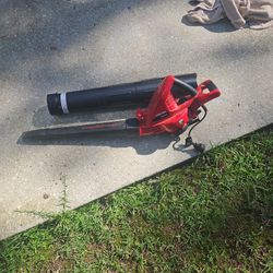 Troy-Bilt TB197BV Power Blower Plug With Attachment For Leaf Vacuum