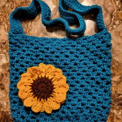 Crocheted Sunflower Tote Bag.   Approximately 10" X 12".  It Is Not Lined.