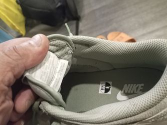 Nike SB  mens size 9