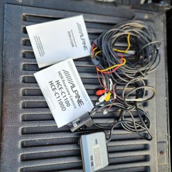 Alpine DVR-C320R
HD dash cam