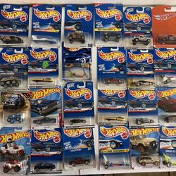 HOTWHEELS New 32 Pz 