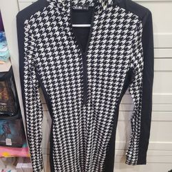 New. Long-sleeved, Zip Front, Black/white Pattern.