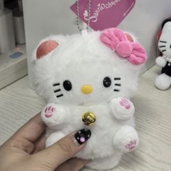 Hello Kitty Plush Keychain 