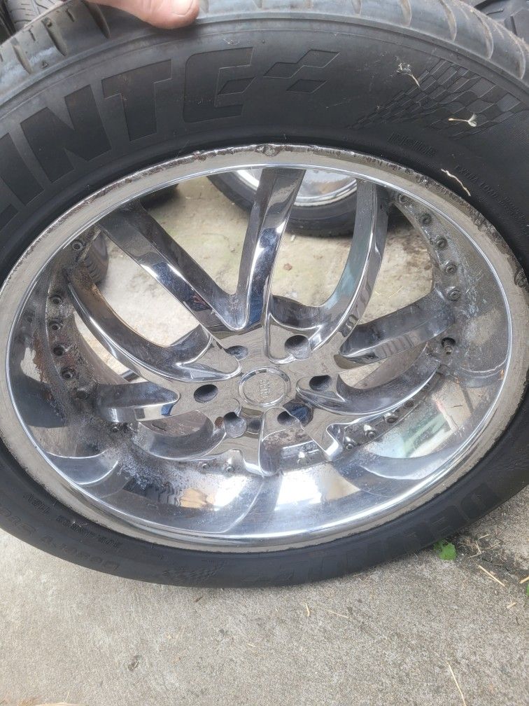 22in Rims With Tires