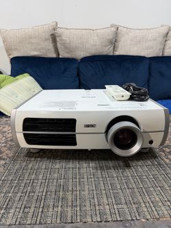 Epson PowerLite Home Cinema 8(contact info removed)p HD 3LCD Projector | HDMI | Model H373A