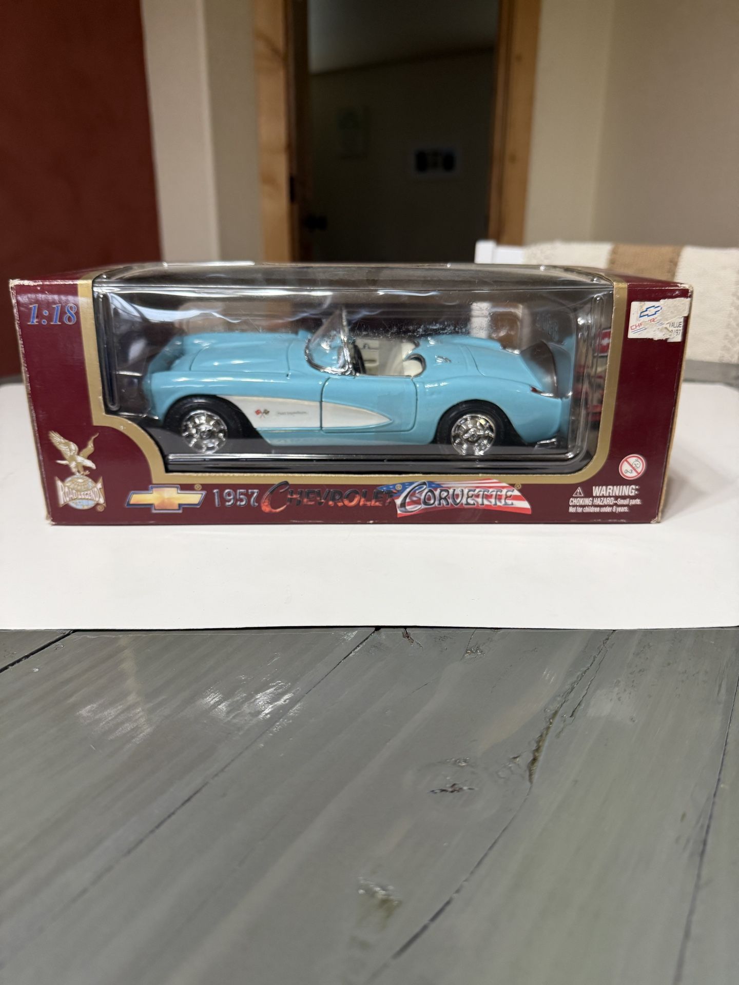 1957 Chevrolet Corvette 1:18 Scale Model Car