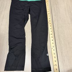 Lululemon Black Capri Leggings Size 4