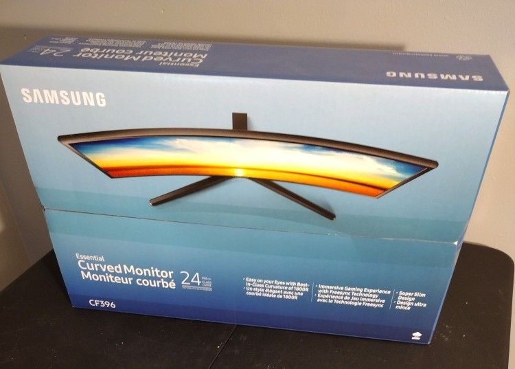Samsung 24" Curved Monitor 60mhz New In Box