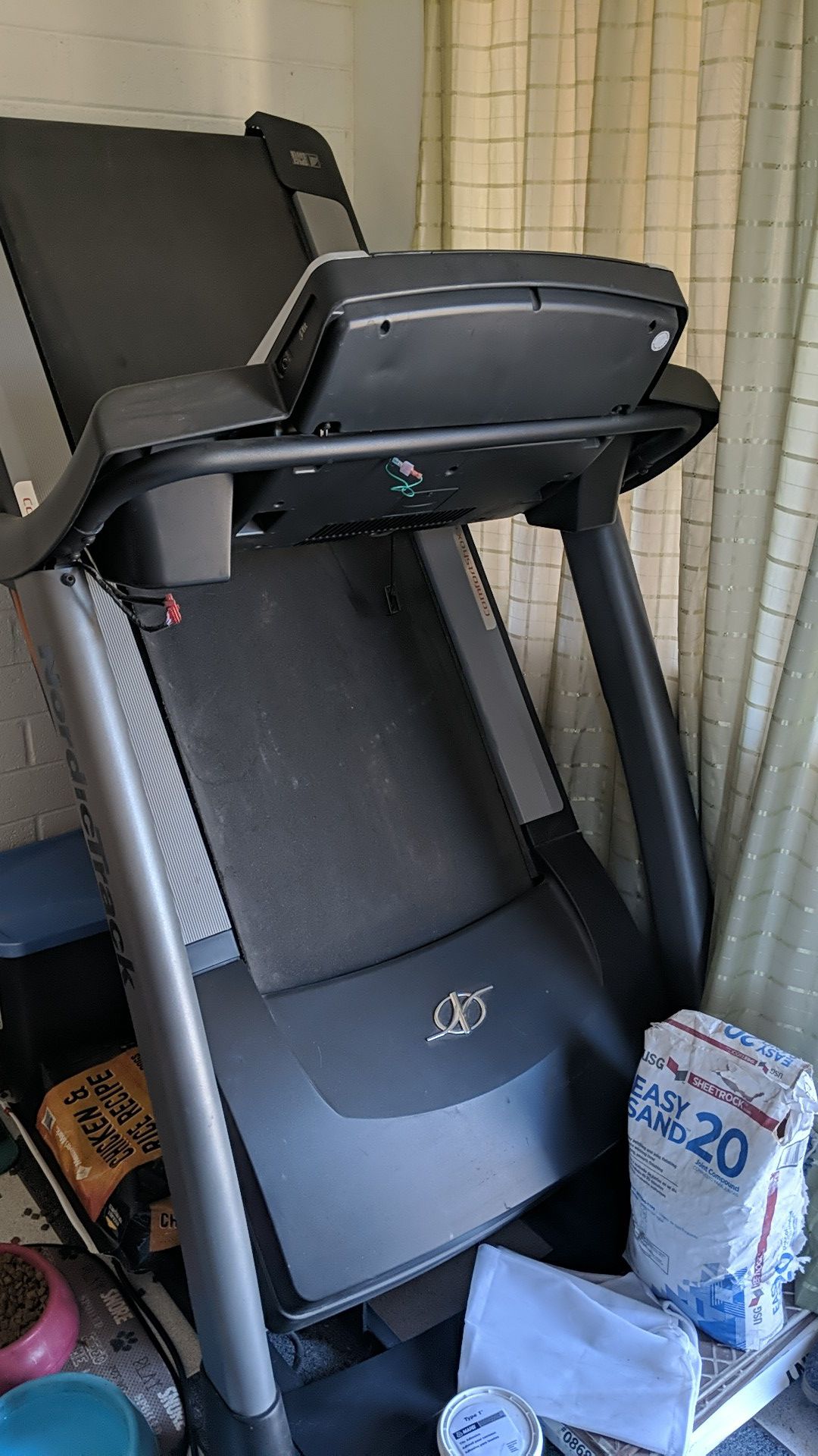 Treadmill with incline NordicTrack A2250 PRO