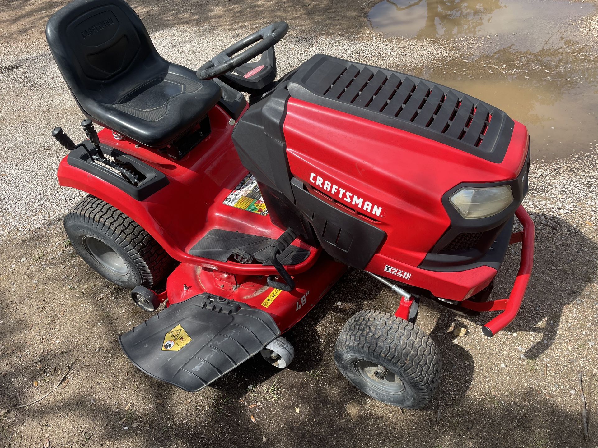 2014 Snapper 28”Rear Engine Riding Lawn Mower 11.5hp with Grass Bagger