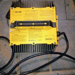 Delta-Q QuiQ battery charger