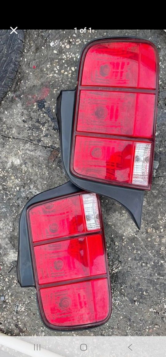 Mustang OEM taillights off 2007 GT