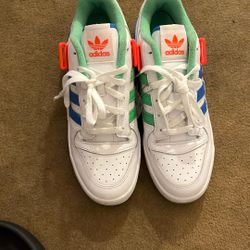 ADIDAS FORUM LOW