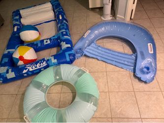 Water pool floats