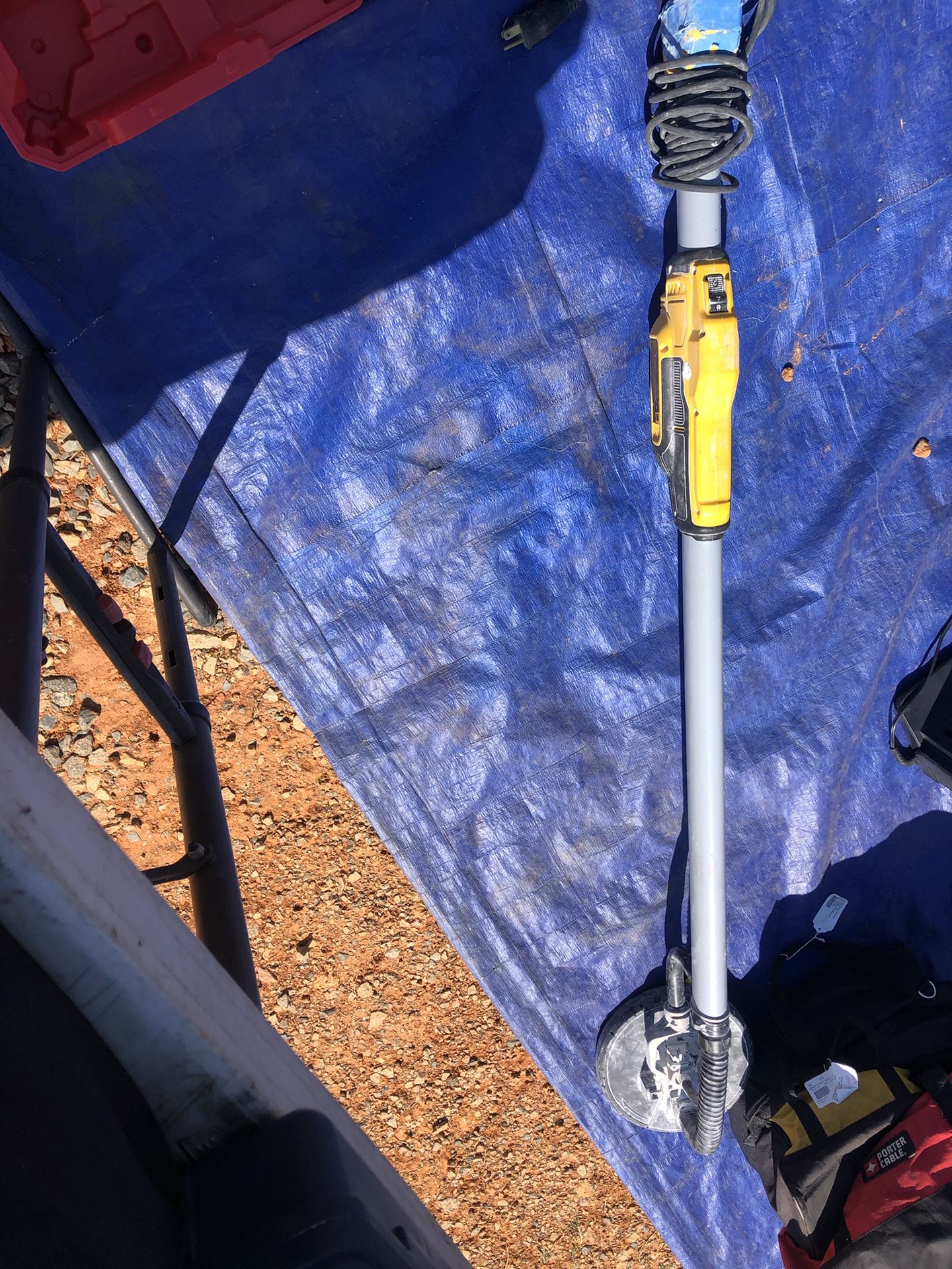 DEWALT DRYWALL SANDER