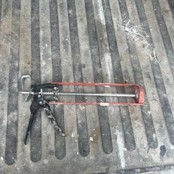 Caulking Gun 