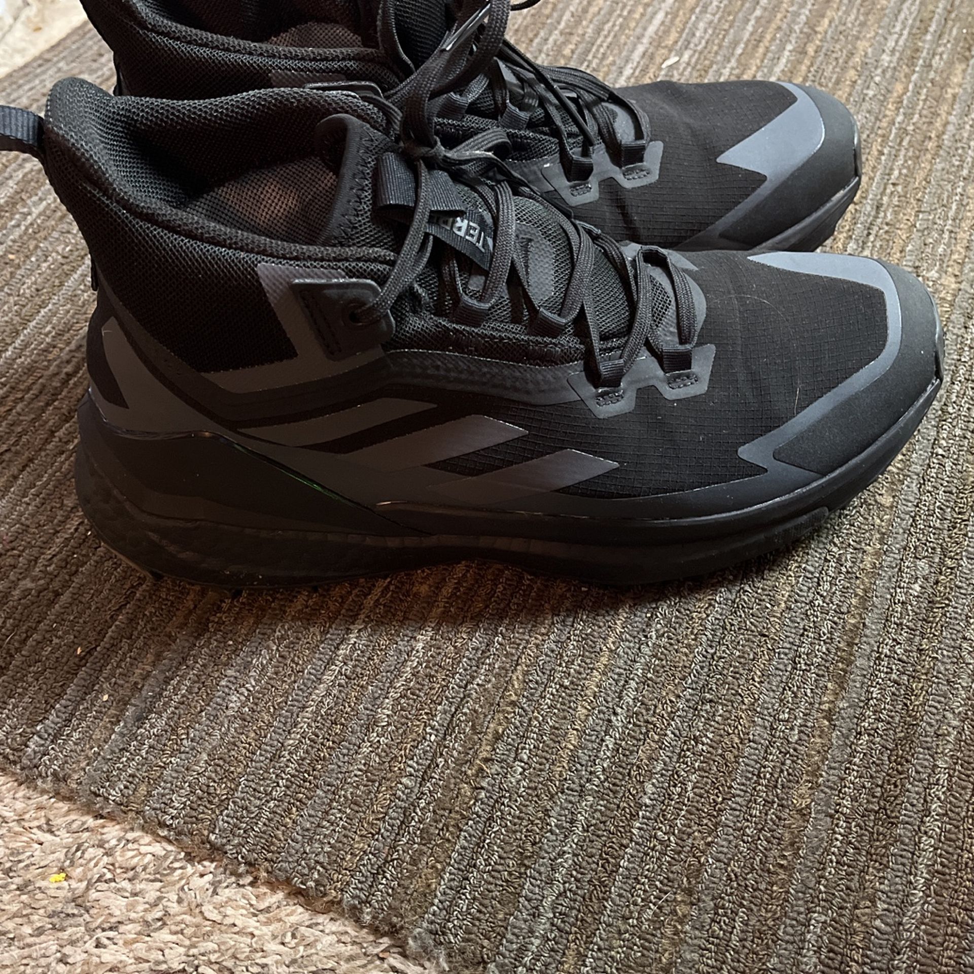 High End Adidas Terrex Hiking Walking Shoes