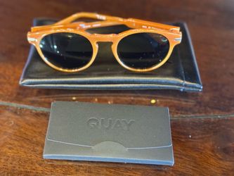 QUAY Slow Mo Translucent Amber Frame Sunglasses - Round Retro Unisex Fit