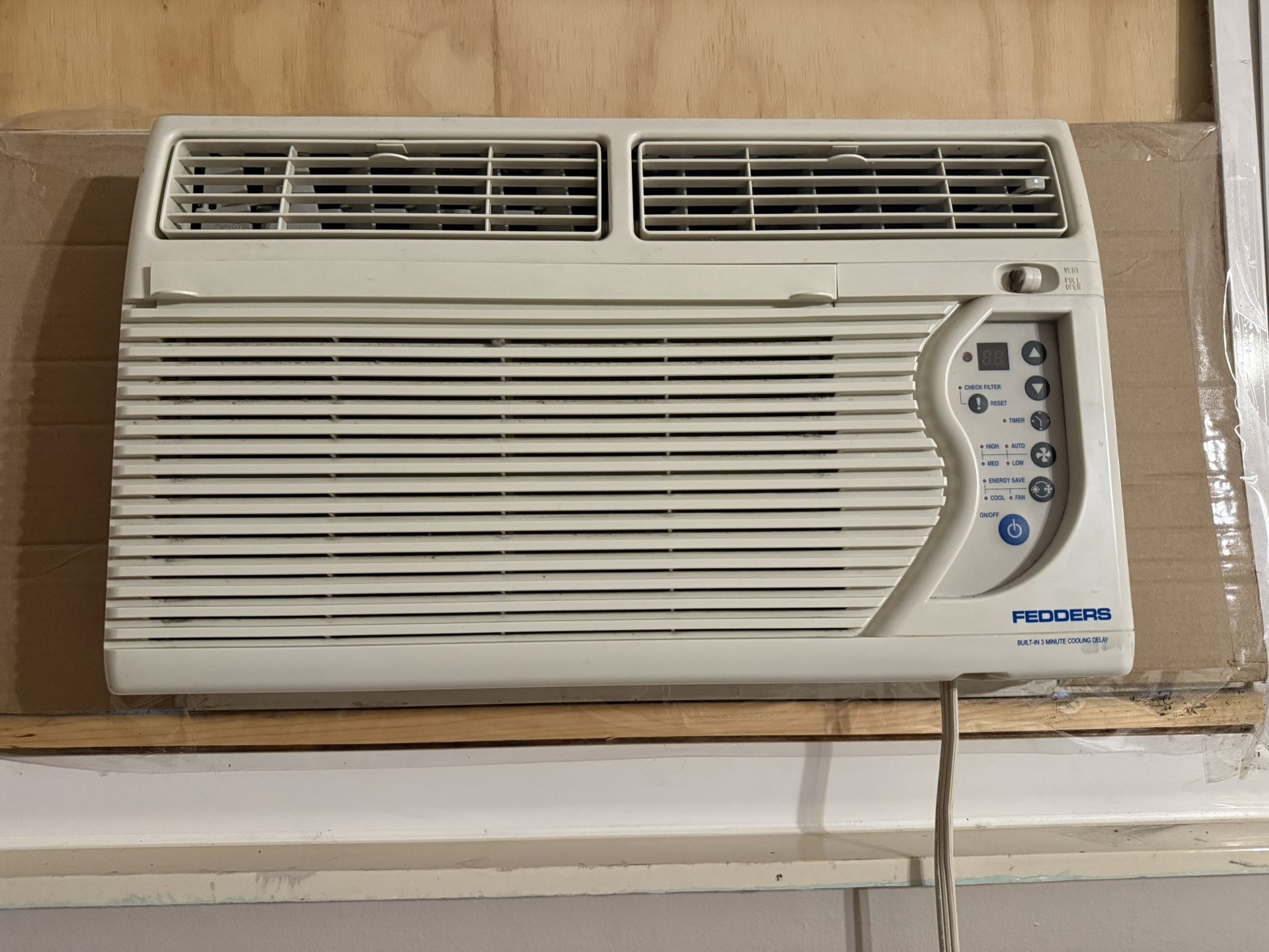 8000 BTU Feeders A/C unit