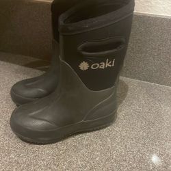 Oaki black rain, snow weather boots for kids size 8