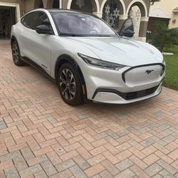 2021 Ford Mustang Mach-E
