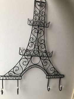 Eiffel Tower decor