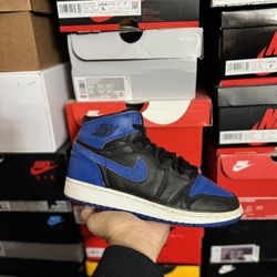 Jordan Royal 1s size 5.5Y USED