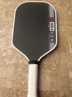 Joola Perseus 16 MM pickleball paddle