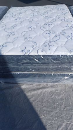 Brand New Queen Size super pillowtop mattress  and box spring free delivery