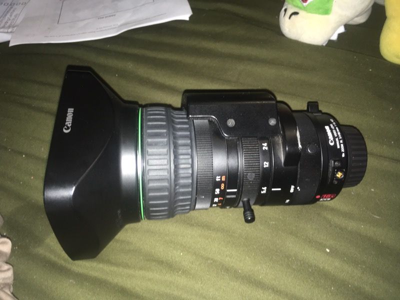 Canon XL 16X Zoom 5.4-86.4mm Manual Video Lens