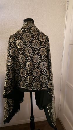 Unbranded Black & Gold Floral Brocade Lined Evening Wrap Shawl One Size Fringe