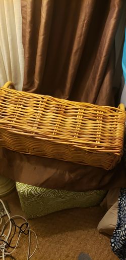Menbrillo basket $8