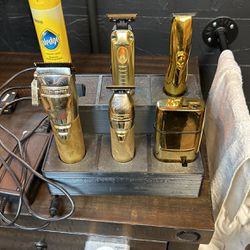 Charging Station + Clippers / Trimmers / Shaver 