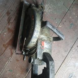 FREE Black& Decker 6-1/2" WORM DRIVE SAW