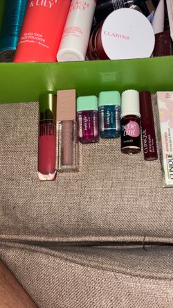 Random Lip Products