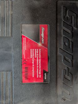 Snap on compression gauge set