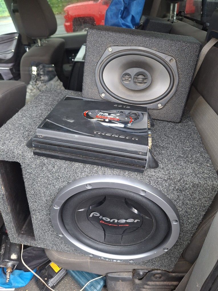 12-in Car Subwoofer And Amp Combo