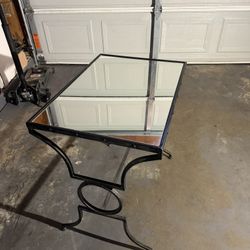 glass table 